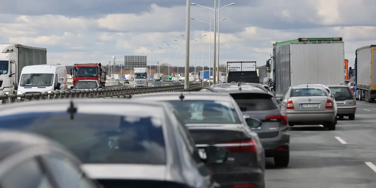 Utrudnienia na A4 w kierunku Wrocławia. Zablokowany pas ruchu