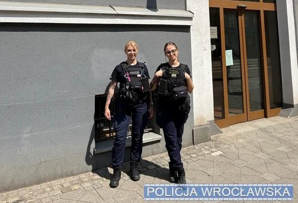 Szybka interwencja policji ratuje dziecko uwięzione w samochodzie