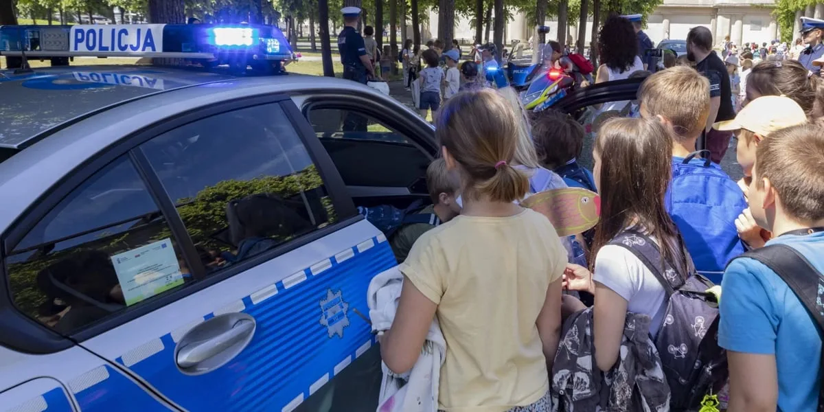 Piknik mundurowy „Służby Dzieciom” we Wrocławiu