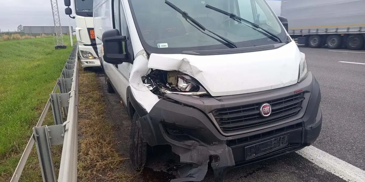 Kolizja czterech pojazdów na AOW przy Węźle Wrocław Południe