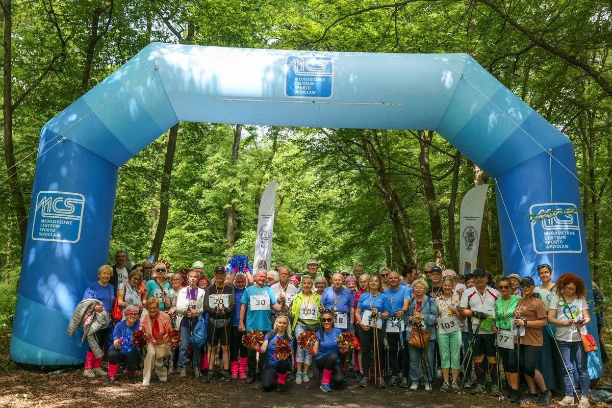 VI Mistrzostwa Senioralne w nordic walking o Puchar Komendanta Miejskiego Policji zakończone sukcesem
