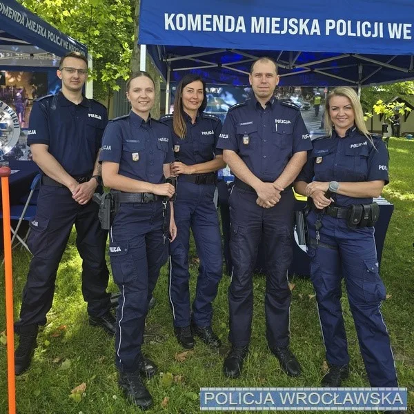 Edycja festynu Bezpieczne Wakacje na Morskim Oku z udziałem policji