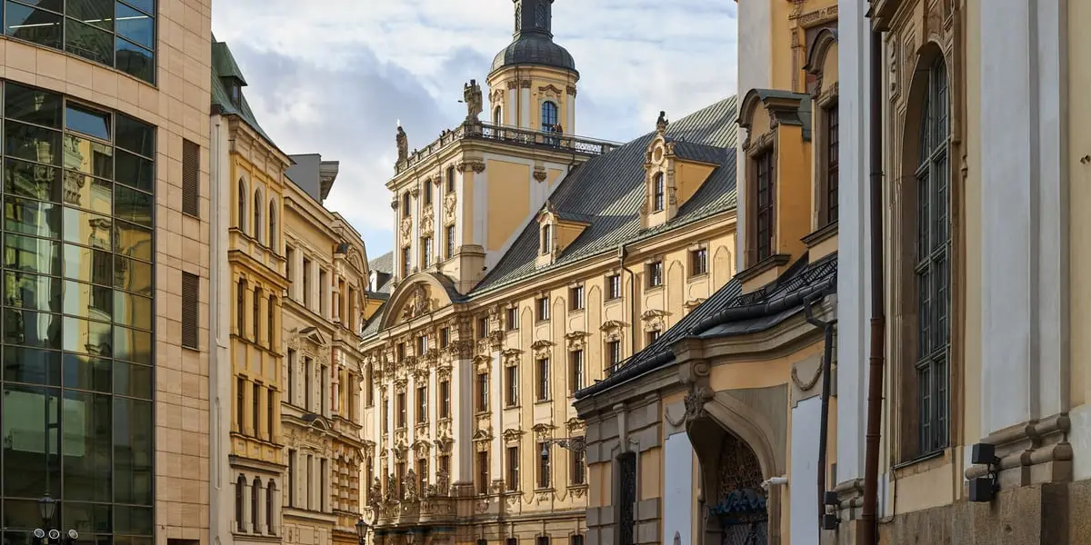 Rekrutacja na Uniwersytecie Wrocławskim: Psychologia liderem popularności