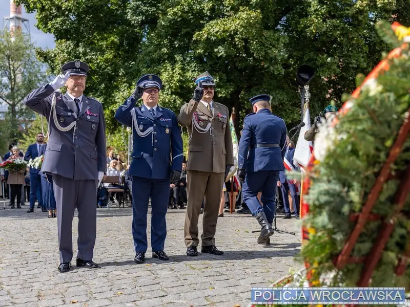 Uroczystości upamiętniające ofiary sowieckiej agresji i zesłań na Sybir