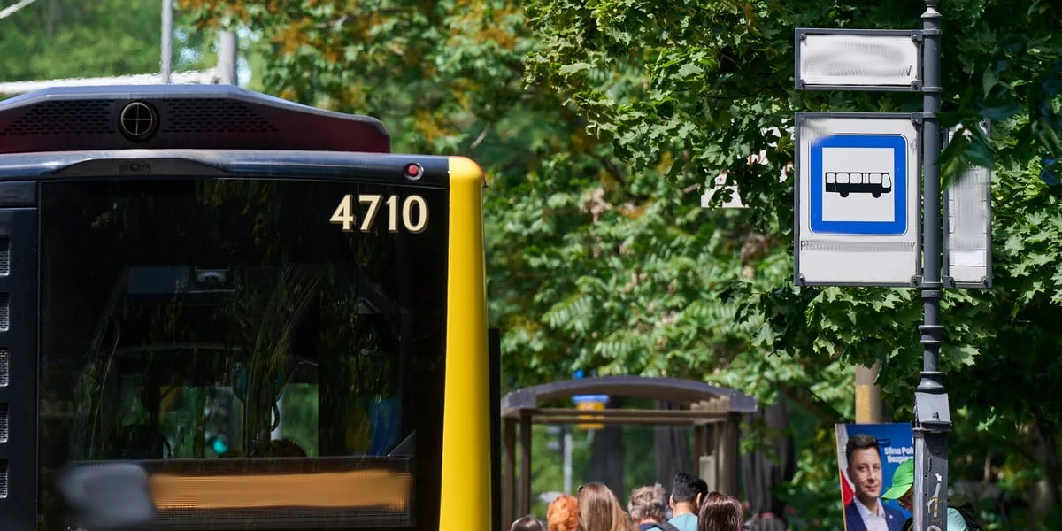 Przeniesienie przystanku autobusowego 'Jordanowska' od 23 maja