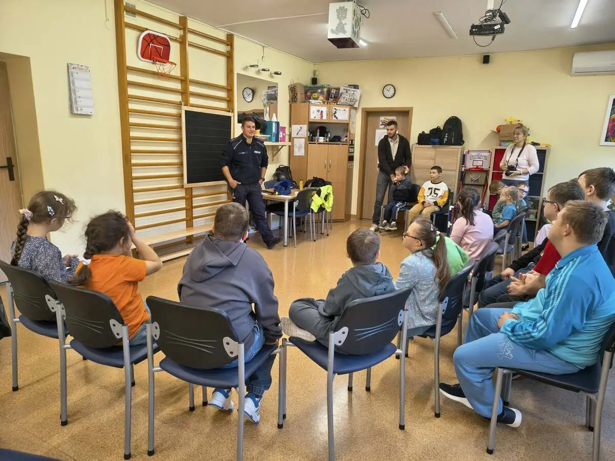 Spotkania policjantów z dziećmi we Wrocławiu: Edukacja i doświadczenia