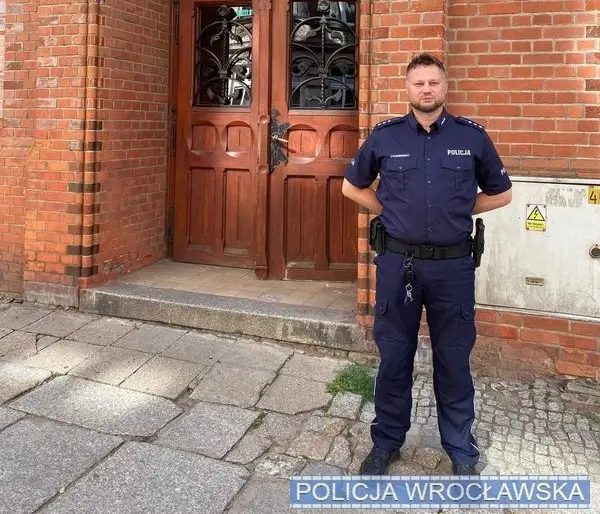 Interwencja policjanta z Wrocławia uratowała życie mężczyzny