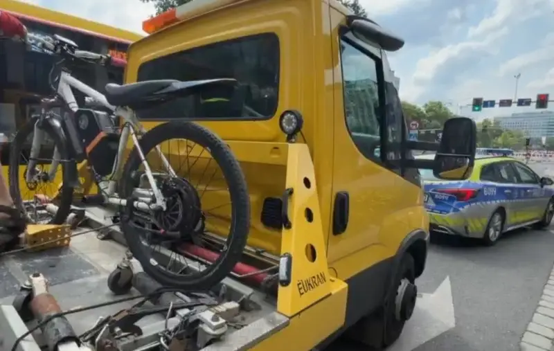 Kontrola policji ujawnia niezgodności w elektrycznym jednośladzie we Wrocławiu