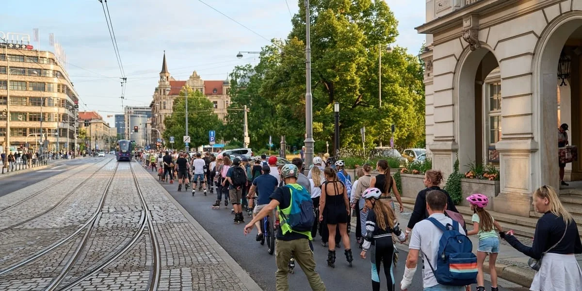Wieczorem rolkarze wyruszą na trasę we Wrocławiu. Utrudnienia w ruchu