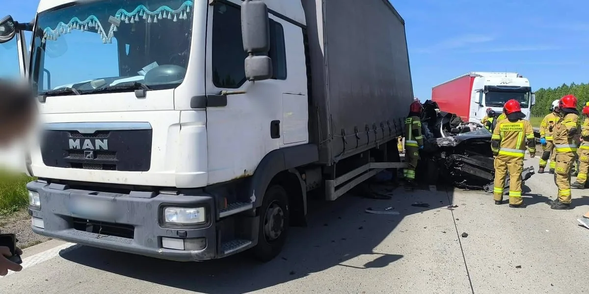 Częściowe zablokowanie autostrady A4 po wypadku w okolicach Wrocławia